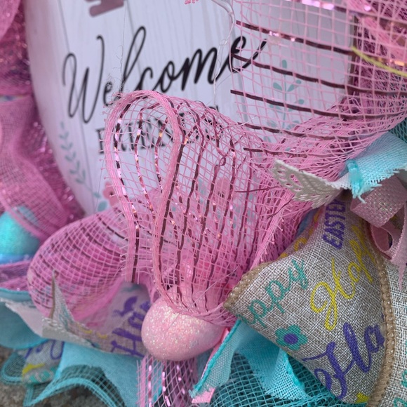 Welcome friends egg shaped Easter wreath - Picture 6 of 6